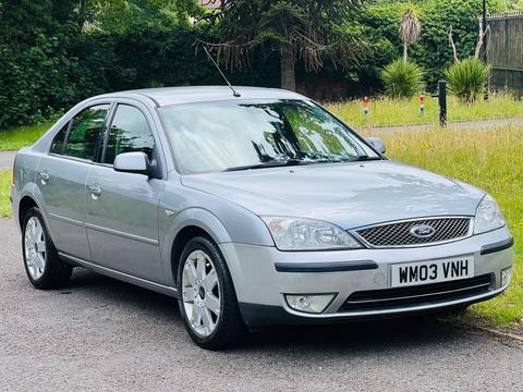 Ford Mondeo Hatchback 2.0 Ghia X 5dr
