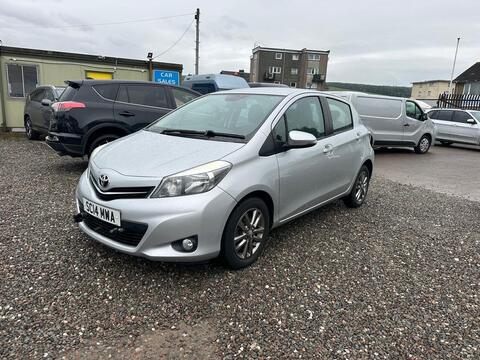 Toyota Yaris Hatchback 1.33 Dual VVT-i Icon Plus Euro 5 5dr
