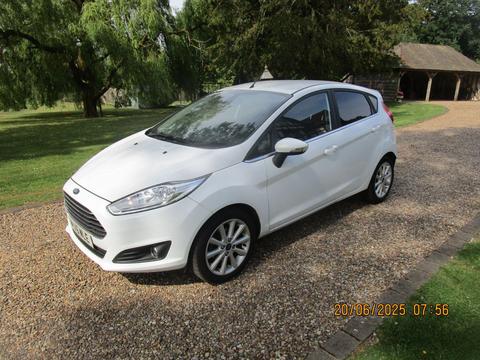 Ford Fiesta Hatchback 1.0T EcoBoost Titanium Euro 6 (s/s) 5dr