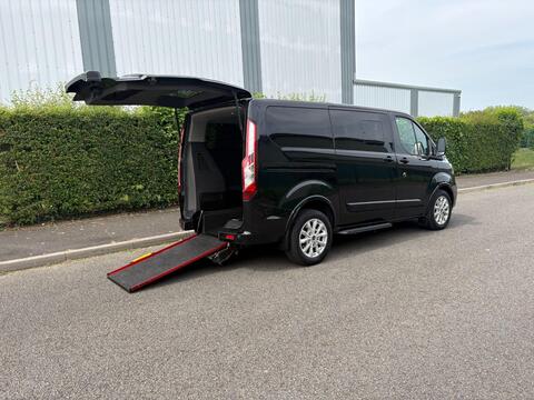 Ford Tourneo Custom Minibus 2.0 320 EcoBlue Titanium Auto L1 Euro 6 (s/s) 5dr