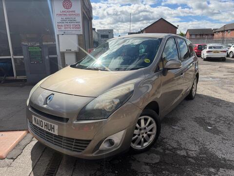 Renault Grand Scenic MPV 1.5 dCi Privilege TomTom Euro 4 5dr
