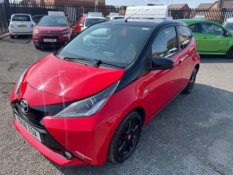 Toyota AYGO Hatchback 1.0 VVT-i x-cite 4 Red Bi-Tone Euro 6 5dr
