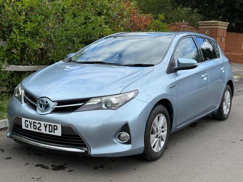 Toyota Auris Hatchback 1.8 VVT-h Icon CVT Euro 5 (s/s) 5dr