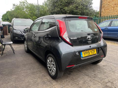 Toyota AYGO Hatchback 1.0 VVT-i x-play Euro 6 5dr