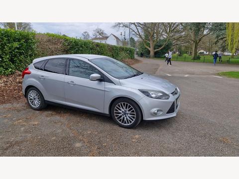 Ford Focus Hatchback 1.0T EcoBoost Zetec Navigator Euro 5 (s/s) 5dr