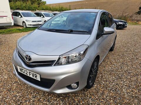 Toyota Yaris Hatchback 1.33 Dual VVT-i Trend Euro 5 5dr