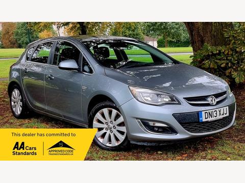 Vauxhall Astra Hatchback 1.7 CDTi ecoFLEX Elite Euro 5 (s/s) 5dr