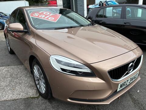 Volvo V40 Hatchback 2.0 T2 Momentum Euro 6 (s/s) 5dr