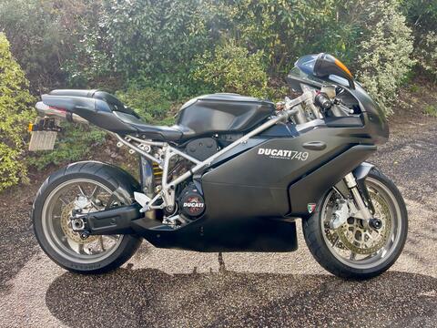 Ducati 749 Super Sports 749 Dark