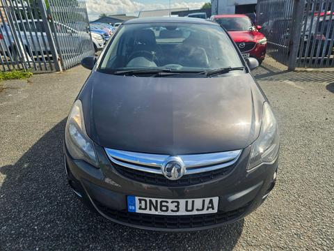 Vauxhall Corsa Hatchback 1.4 16V SE Euro 5 5dr