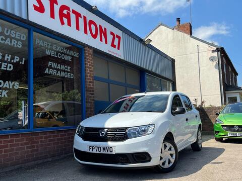 Dacia Sandero Hatchback 1.0 SCe Essential Euro 6 5dr