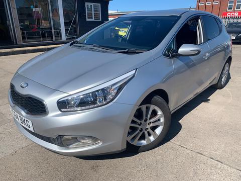 Kia Ceed Hatchback 1.6 CRDi EcoDynamics 2 Euro 5 (s/s) 5dr