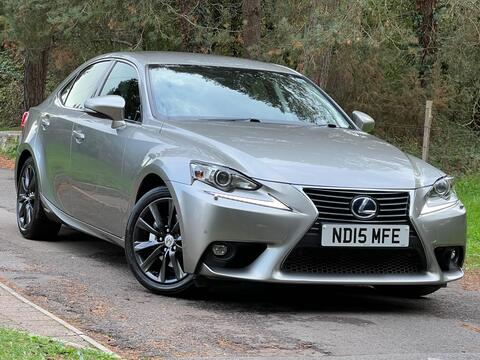 Lexus IS Saloon 2.5 300h Executive Edition E-CVT Euro 5 (s/s) 4dr