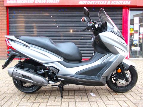 Kymco X-Town 125i Scooter 125i CBS