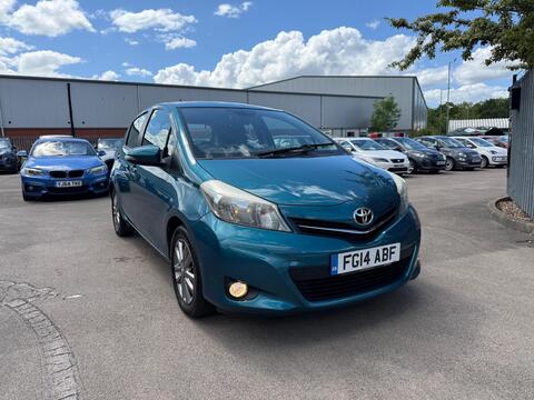 Toyota Yaris Hatchback 1.33 Dual VVT-i Icon Plus Euro 5 5dr