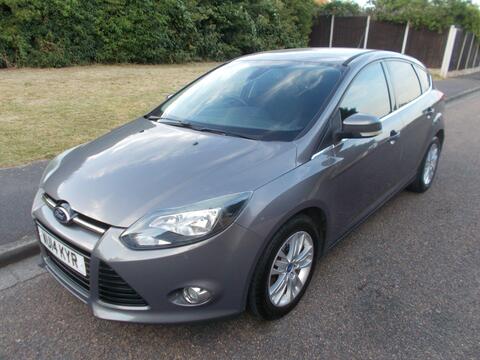 Ford Focus Hatchback 1.6 TDCi ECOnetic Titanium Navigator Euro 5 (s/s) 5dr