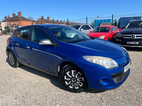 Renault Megane Hatchback 1.6 16V Expression Euro 4 5dr