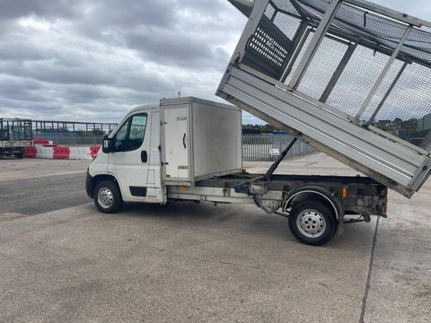 Peugeot Boxer Tipper 2.2 BlueHDi 335 Built for Business Curtainside Chassis Cab L3 Euro 6 (s/s) 4dr