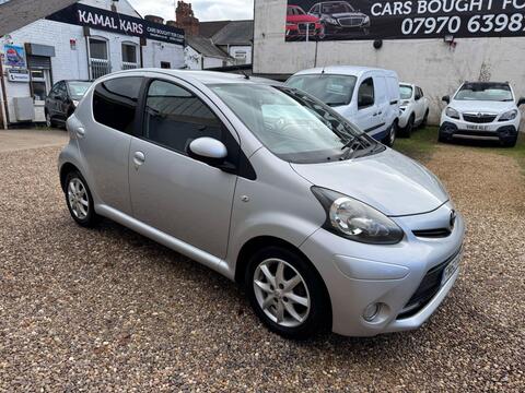 Toyota AYGO Hatchback 1.0 VVT-i Mode Euro 5 5dr