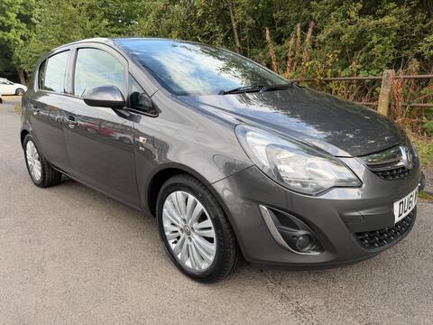 Vauxhall Corsa Hatchback 1.4 16V SE Euro 5 5dr