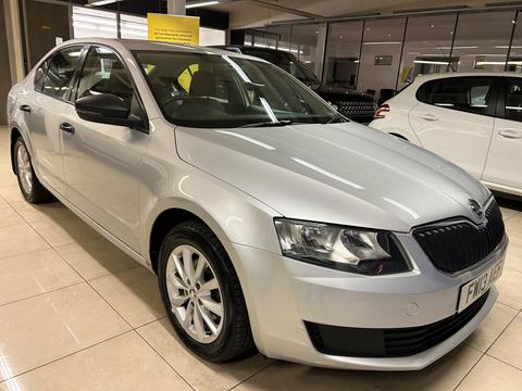 Skoda Octavia Hatchback 1.6 TDI S Euro 5 (s/s) 5dr
