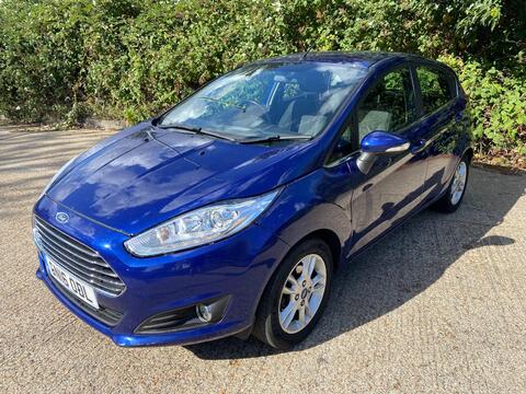 Ford Fiesta Hatchback 1.0T EcoBoost Zetec Euro 6 (s/s) 5dr