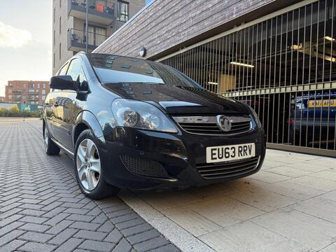 Vauxhall Zafira MPV 1.6 16V Exclusiv Euro 5 5dr (SNav)