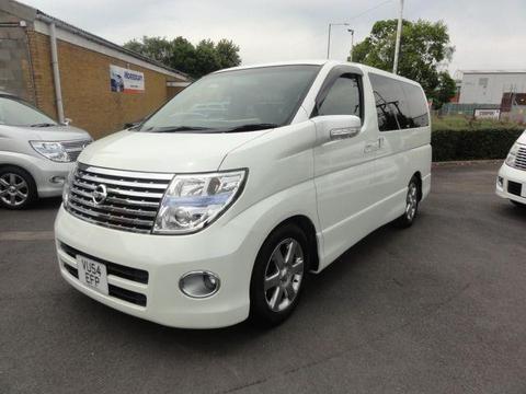Nissan Elgrand MPV HIGHWAY STAR FRESH IMPORT BIMTA CERT
