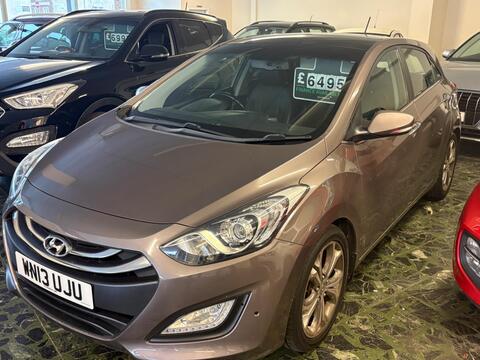 Hyundai i30 Hatchback 1.6 CRDi Premium Auto Euro 5 5dr