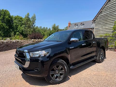 Toyota Hilux Pickup 2.4 D-4D Icon 4WD Euro 6 (s/s) 4dr