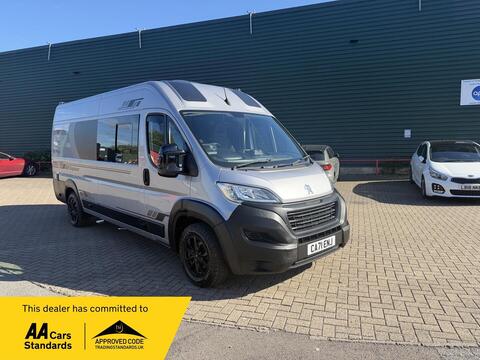 Peugeot Boxer Camper 2.2 BlueHDi 435 Professional L4 H2 Euro 6 (s/s) 5dr