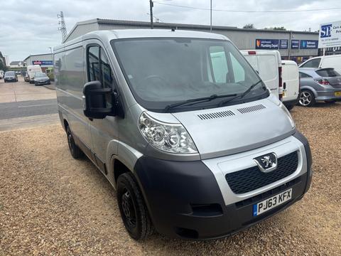 Peugeot Boxer Panel Van 2.2 HDi 330 Professional L1 H1 4dr