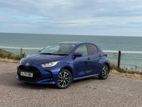 Toyota Yaris Hatchback 1.5 VVT-h Design E-CVT Euro 6 (s/s) 5dr