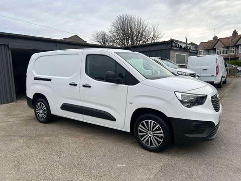 Vauxhall Combo Panel Van 1.5 Turbo D 2300 Sportive L2 H1 Euro 6 4dr