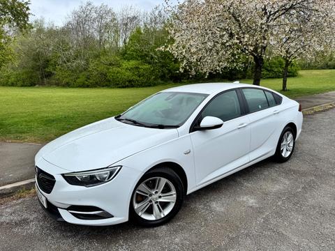 Vauxhall Insignia Hatchback 1.6 Turbo D BlueInjection Design Grand Sport Euro 6 (s/s) 5dr