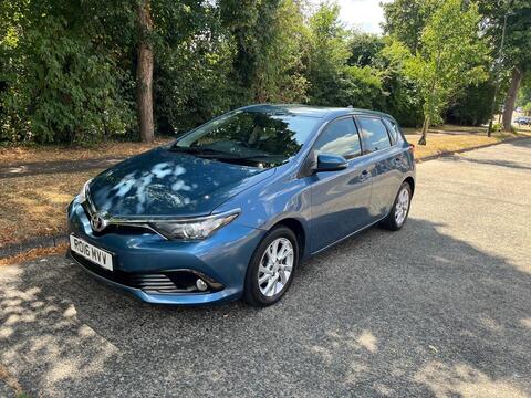 Toyota Auris Hatchback 1.2 VVT-i Business Edition Euro 6 (s/s) 5dr