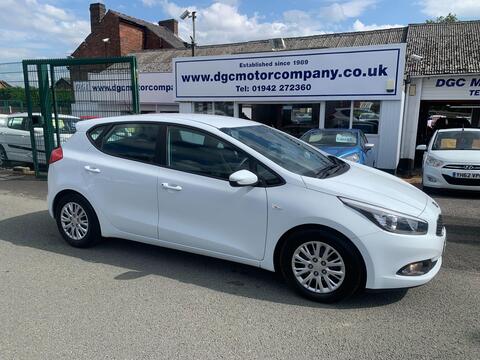 Kia Ceed Hatchback 1.6 CRDi EcoDynamics 1 Euro 5 (s/s) 5dr