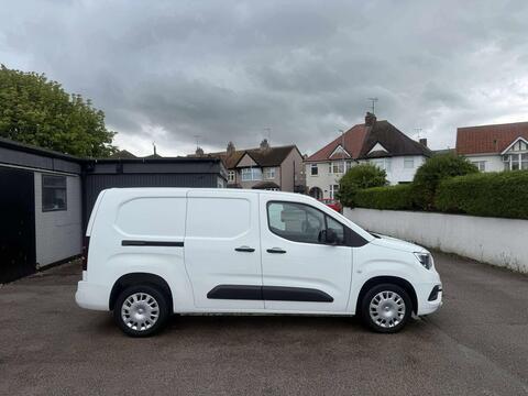 Vauxhall Combo Panel Van 1.5 Turbo D 2300 Sportive L2 H1 Euro 6 4dr
