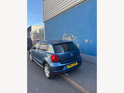 2017 Volkswagen Polo, photograph 2
