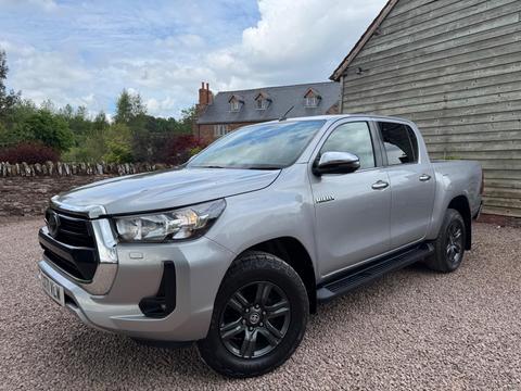 Toyota Hilux Pickup 2.4 D-4D Icon 4WD Euro 6 (s/s) 4dr