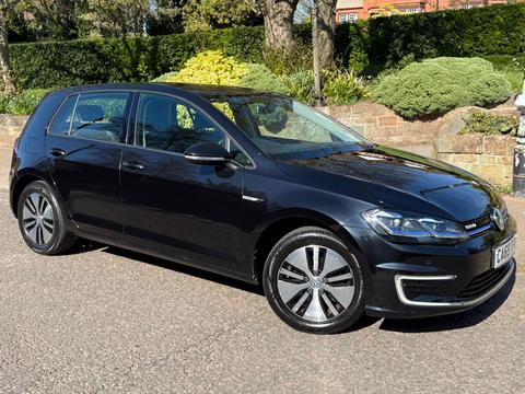 Volkswagen e-Golf Hatchback 35.8kWh e-Golf Auto 5dr