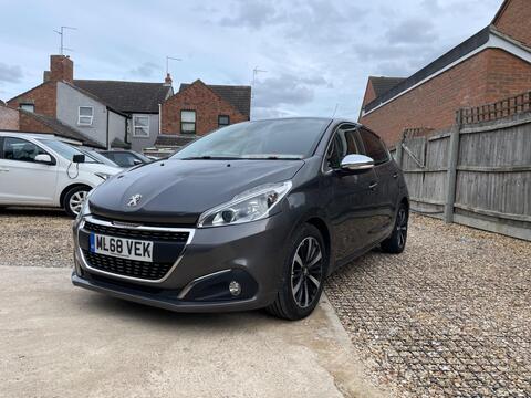 Peugeot 208 Hatchback 1.2 PureTech Tech Edition Euro 6 (s/s) 5dr