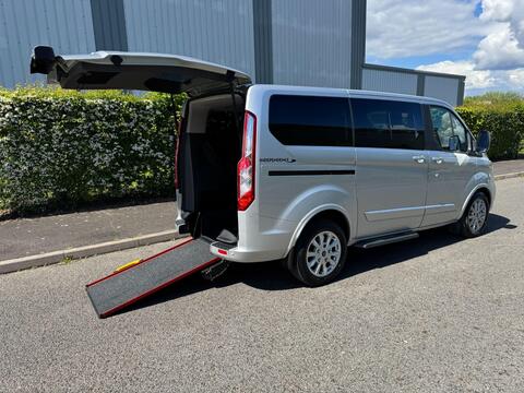 Ford Tourneo Custom Minibus 2.0 320 EcoBlue Titanium L1 Euro 6 (s/s) 5dr