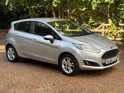Ford Fiesta Hatchback 1.25 Zetec Euro 6 5dr