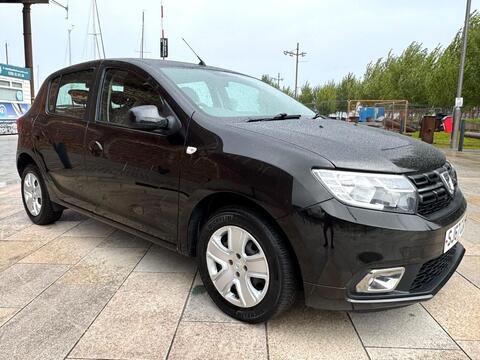 Dacia Sandero Hatchback 0.9 TCe Laureate Euro 6 (s/s) 5dr
