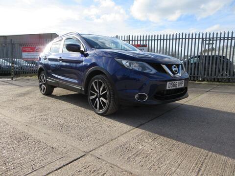 Nissan Qashqai SUV 1.2 DIG-T Tekna XTRON 2WD Euro 6 (s/s) 5dr