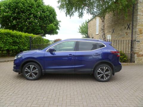 Nissan Qashqai SUV 1.2 DIG-T N-Connecta Euro 6 (s/s) 5dr