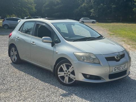 Toyota Auris Hatchback 2.2 D-4D T180 5dr