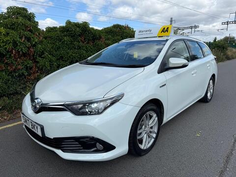 Toyota Auris Estate 1.8 VVT-h Business Edition Touring Sports CVT Euro 6 (s/s) 5dr (Safety Sense)