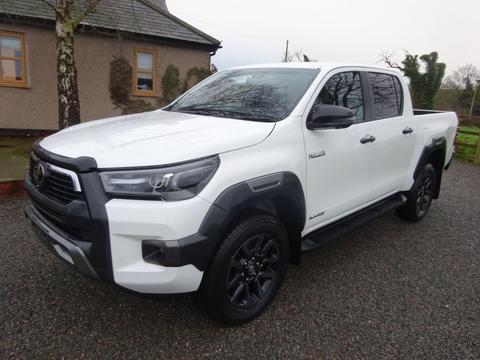 Toyota Hilux Pickup 2.8 D-4D Invincible X Auto 4WD Euro 6 (s/s) 4dr